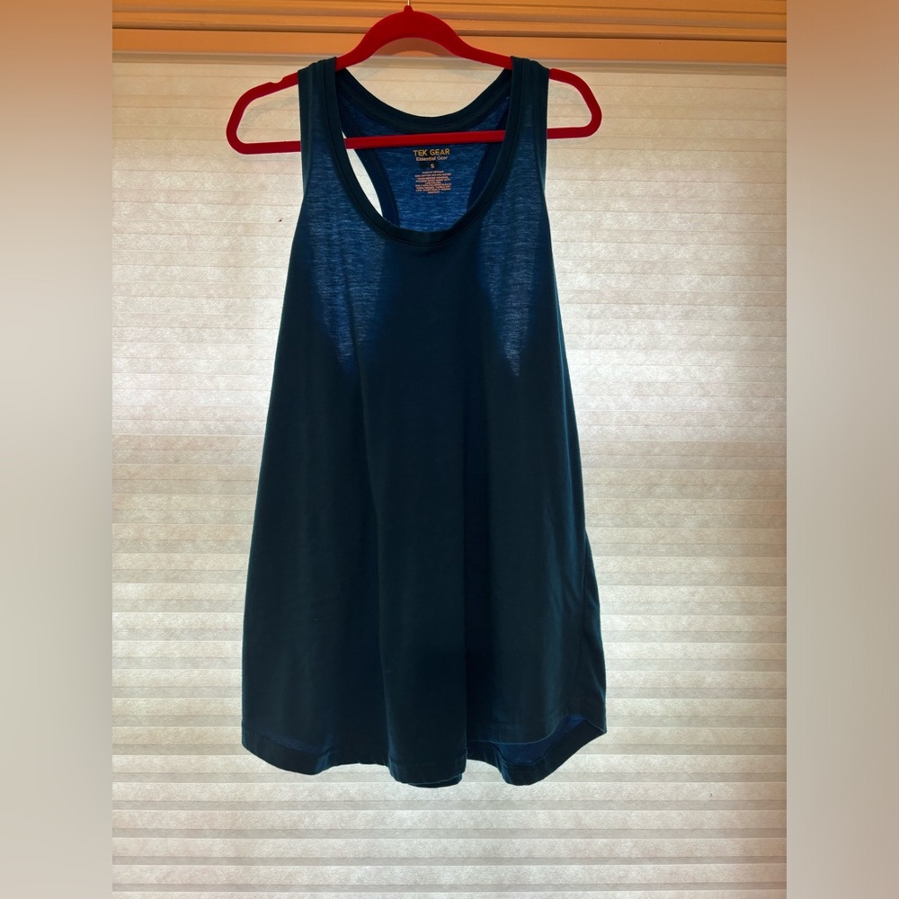 3 pack tank tops!